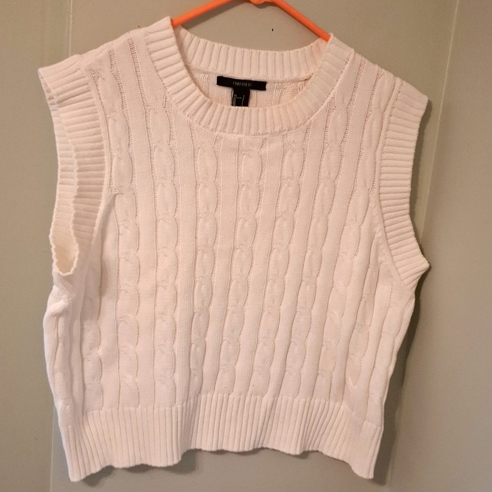 FOREVER 21, sz L, pure white, cable knit, sleeveless, cotton sweater